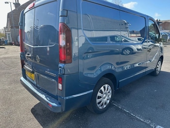 Used Vauxhall Vivaro 2017 for sale - 78227350: Photo