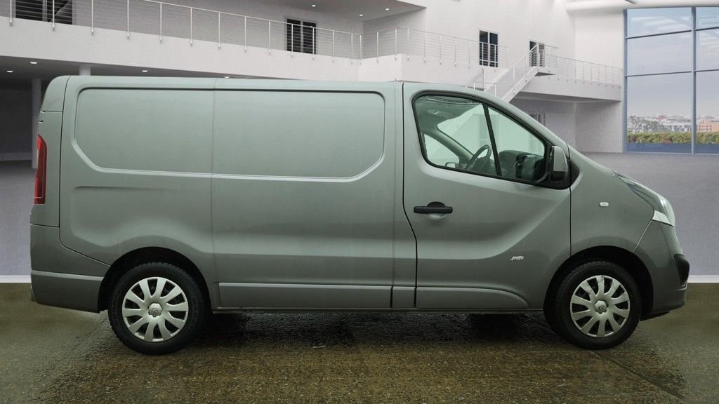 Used Vauxhall Vivaro 2018 for sale - 77547607: Photo 4