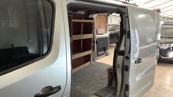 Used Vauxhall Vivaro 2015 for sale - 76317129: Photo 10