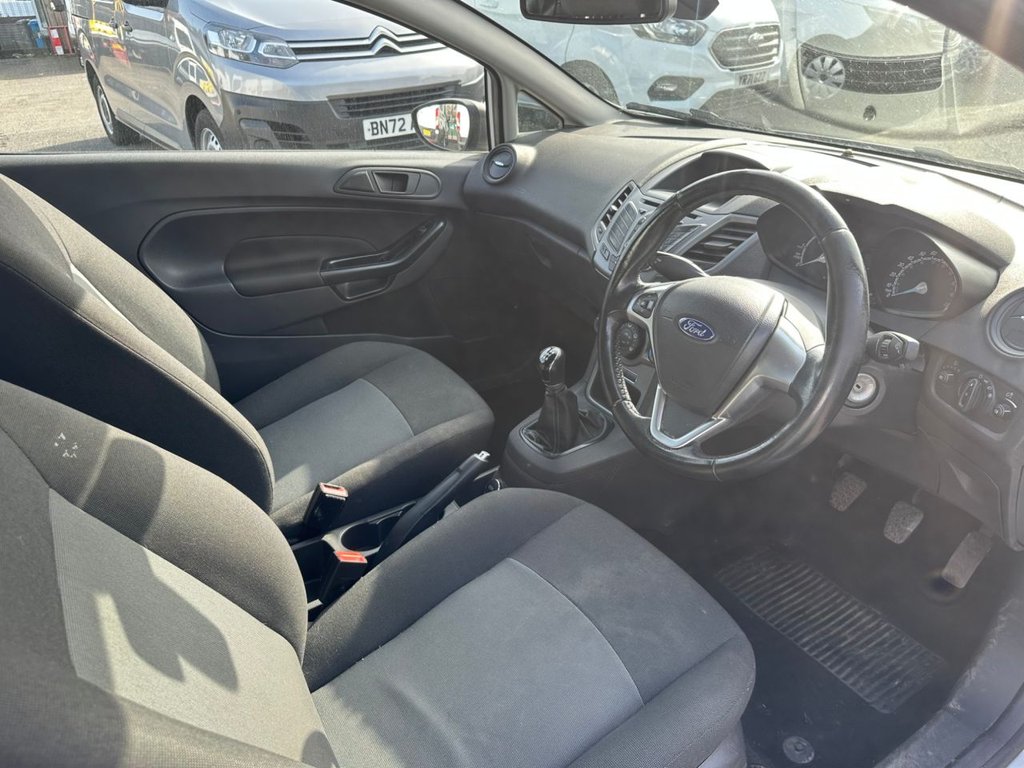 Used Ford Fiesta Van 2016 for sale - 77720017: Photo 14