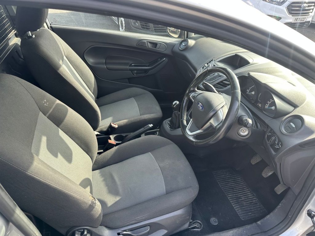 Used Ford Fiesta Van 2016 for sale - 77720017: Photo 21