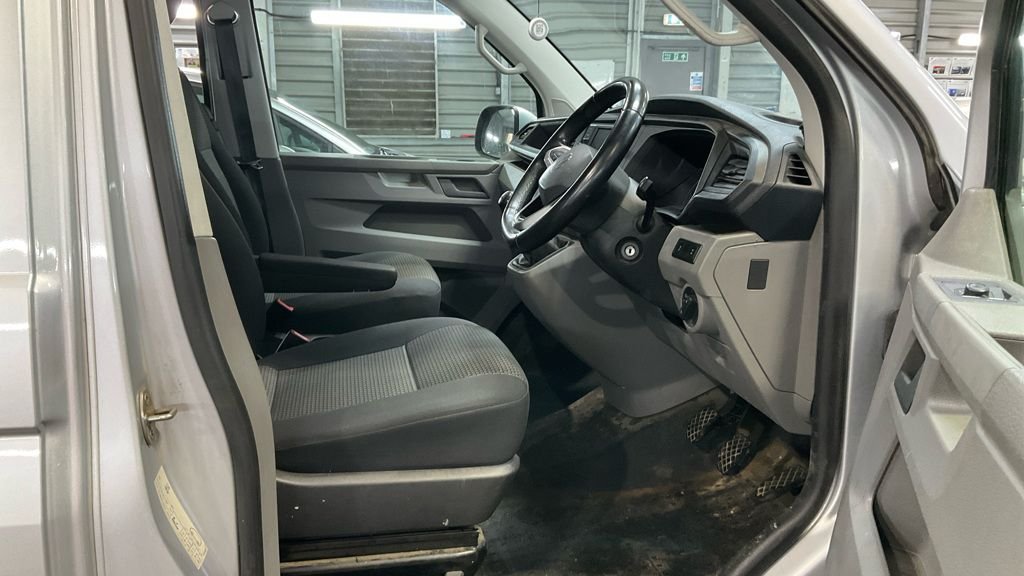 Used Volkswagen Transporter 2022 for sale - 77342001: Photo 4