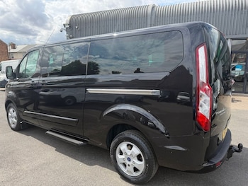 Used Ford Tourneo Custom 2015 for sale - 79409346: Photo
