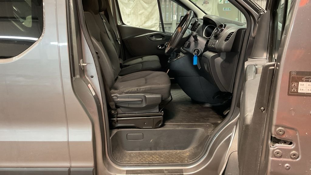 Used Vauxhall Vivaro 2018 for sale - 77165946: Photo 14