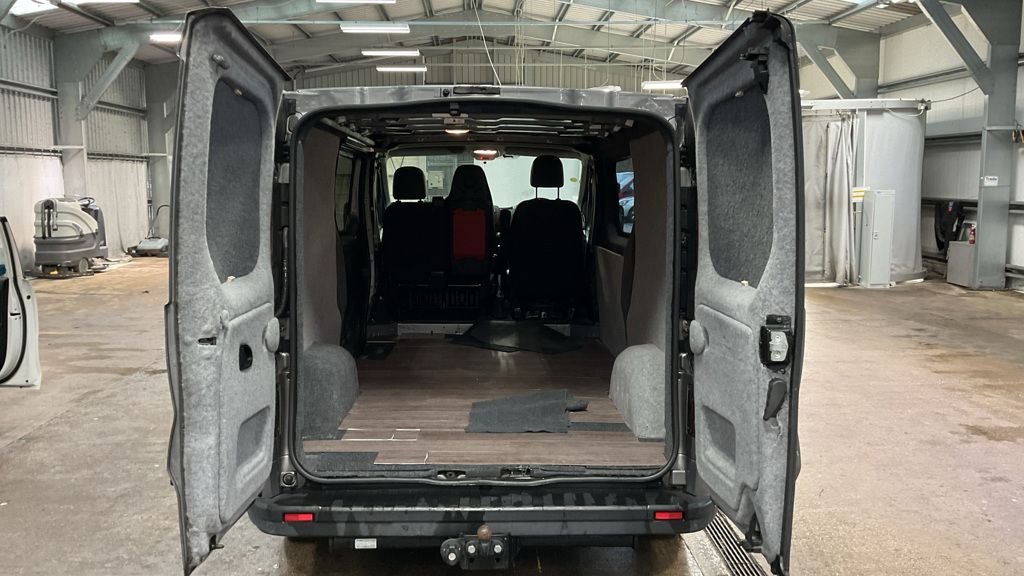 Used Vauxhall Vivaro 2018 for sale - 77165946: Photo 19