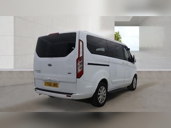 Used Ford Tourneo Custom 2018 for sale - 78650169: Photo