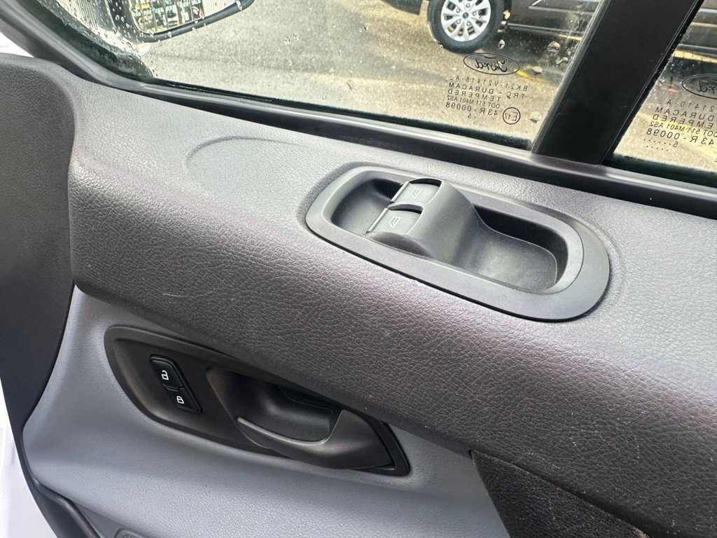 Used Ford Transit Custom 2015 for sale - 76698344: Photo 17
