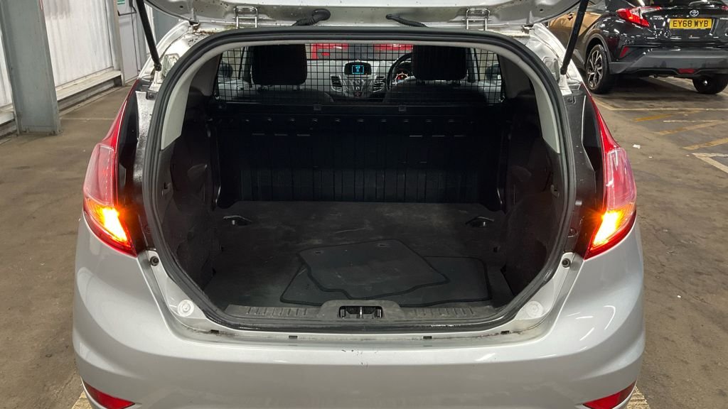 Used Ford Fiesta 2016 for sale - 77636777: Photo 11