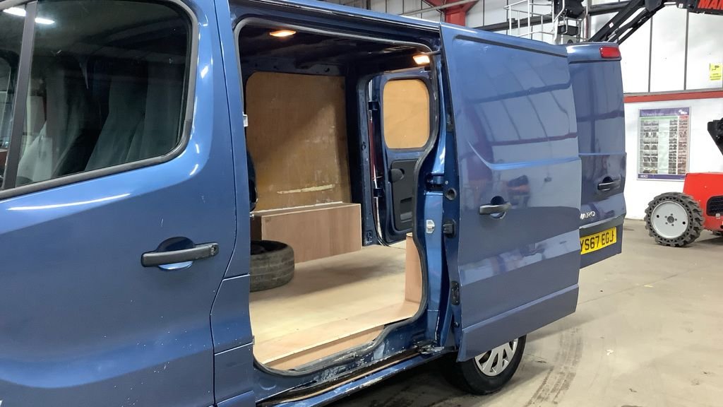Used Vauxhall Vivaro 2017 for sale - 77145719: Photo 19