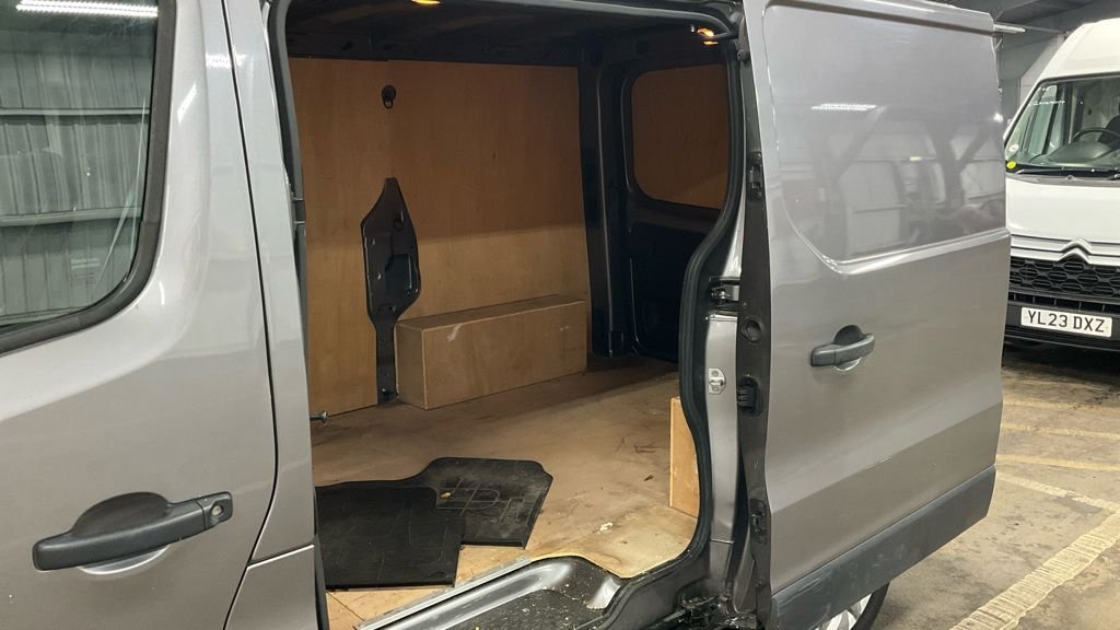 Used Renault Trafic 2018 for sale - 76317145: Photo 19