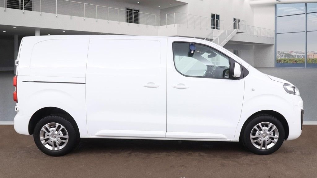 Used Vauxhall Vivaro 2019 for sale - 77680836: Photo 4