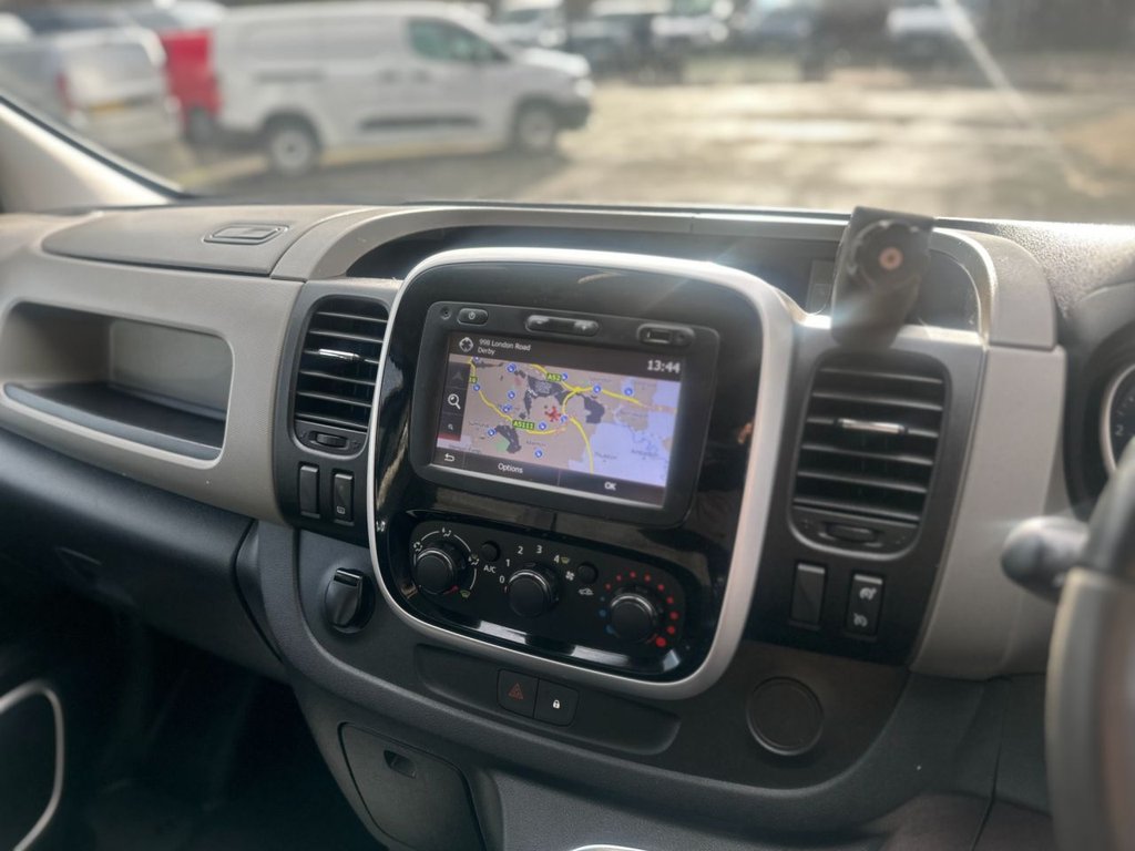 Used Renault Trafic 2017 for sale - 77232059: Photo 16