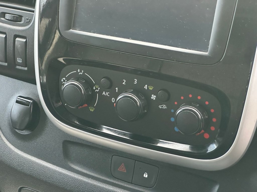 Used Renault Trafic 2017 for sale - 77232059: Photo 22