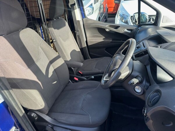 Used Ford Transit Courier 2016 for sale - 76203139: Photo 11