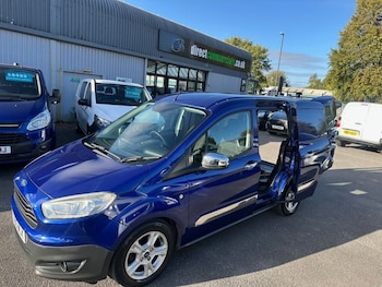 Used Ford Transit Courier 2016 for sale - 76203139: Photo