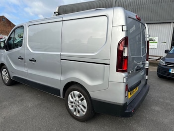 Used Renault Trafic 2015 for sale - 76132542: Photo