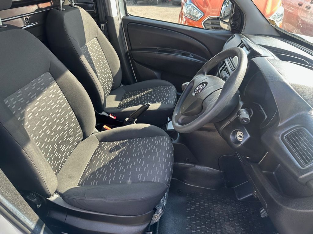 Used Vauxhall Combo 2018 for sale - 75936469: Photo 10