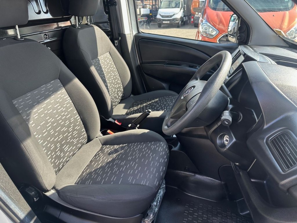 Used Vauxhall Combo 2018 for sale - 75936469: Photo 18