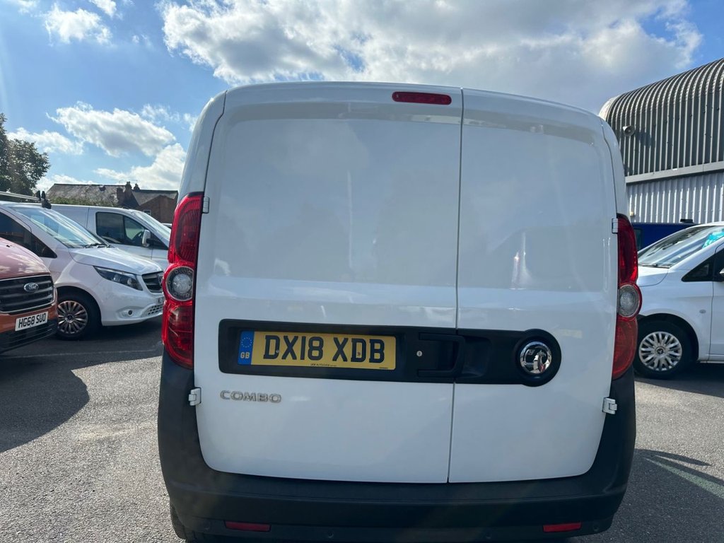Used Vauxhall Combo 2018 for sale - 75936469: Photo 5