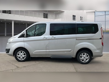Used Ford Tourneo Custom 2015 for sale - 77941718: Photo