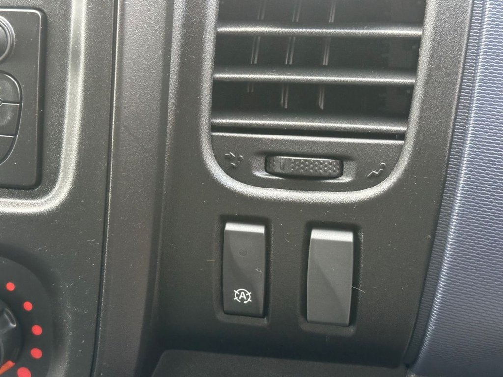 Used Vauxhall Vivaro 2016 for sale - 76223767: Photo 18