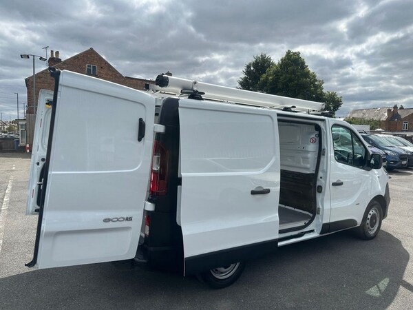 Used Vauxhall Vivaro 2016 for sale - 76223767: Photo 6