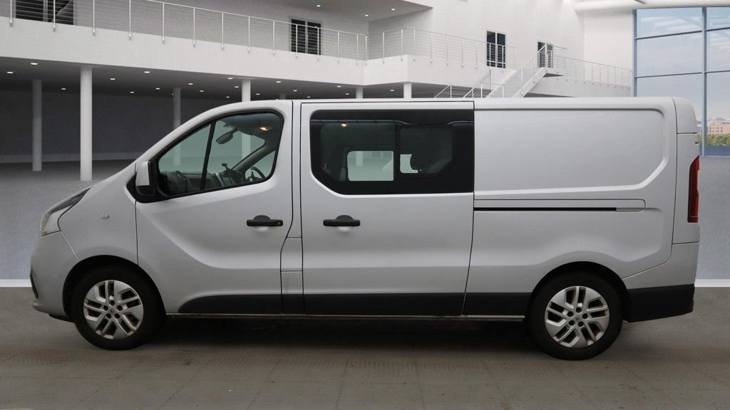 Used Renault Trafic 2018 for sale - 77227057: Photo 10
