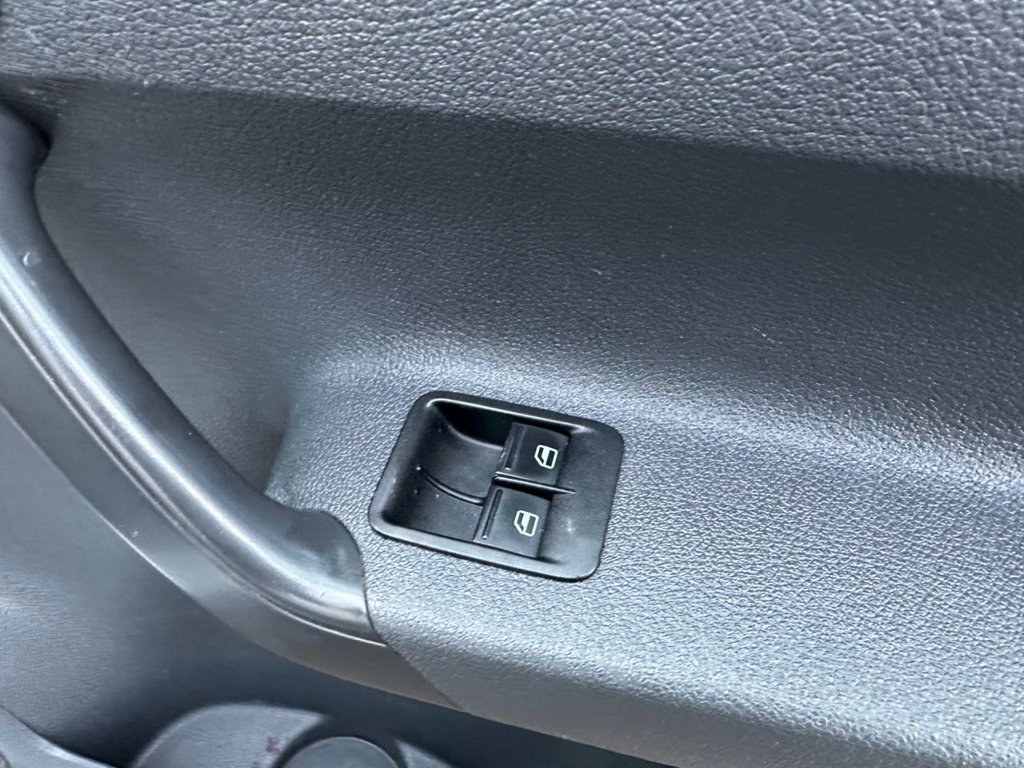 Used Volkswagen Caddy Maxi 2015 for sale - 77388758: Photo 18