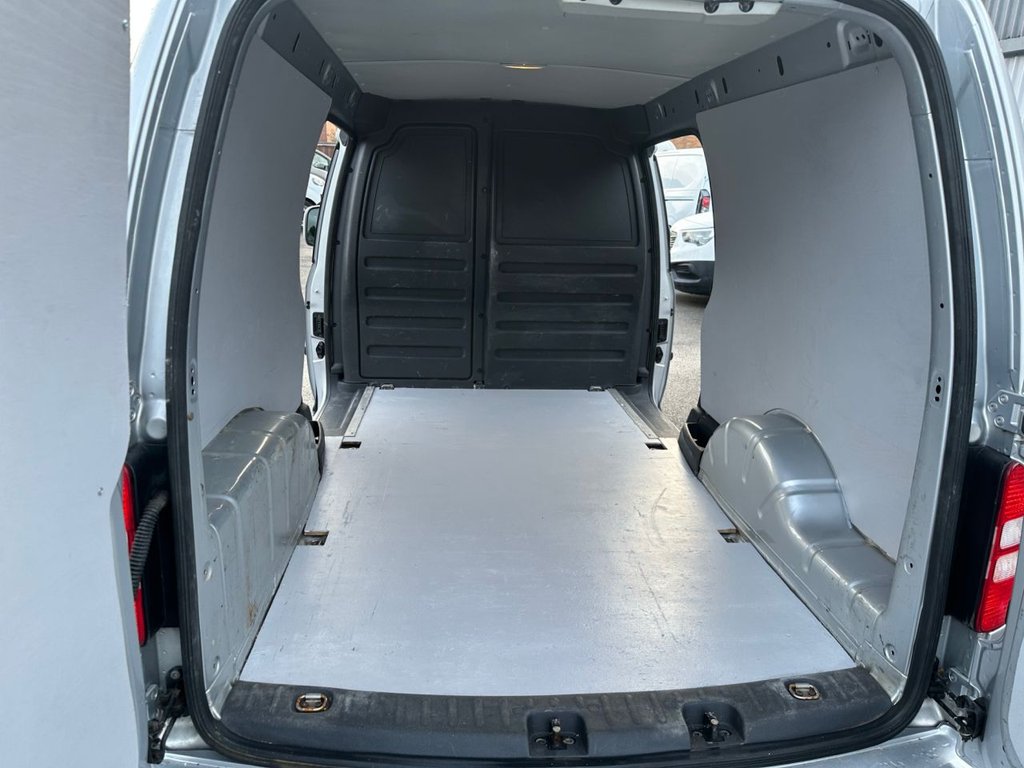 Used Volkswagen Caddy Maxi 2015 for sale - 77388758: Photo 23