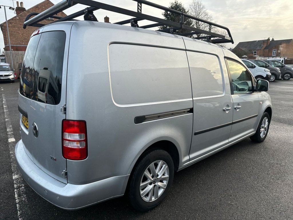 Used Volkswagen Caddy Maxi 2015 for sale - 77388758: Photo 6