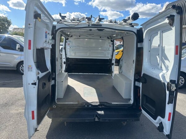 Used Vauxhall Vivaro 2016 for sale - 75771059: Photo 25