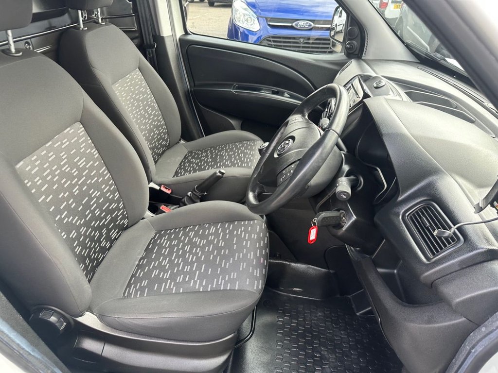 Used Vauxhall Combo 2017 for sale - 75685239: Photo 15