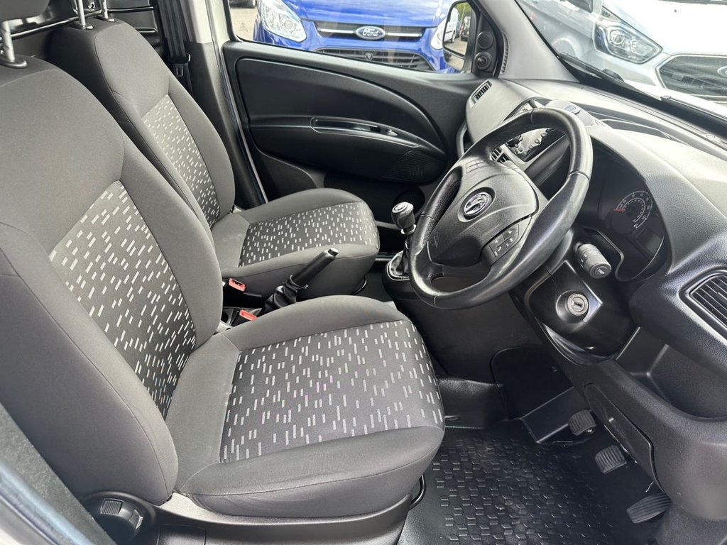 Used Vauxhall Combo 2017 for sale - 75685239: Photo 23