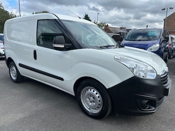 Used Vauxhall Combo 2017 for sale - 75685239: Photo 3