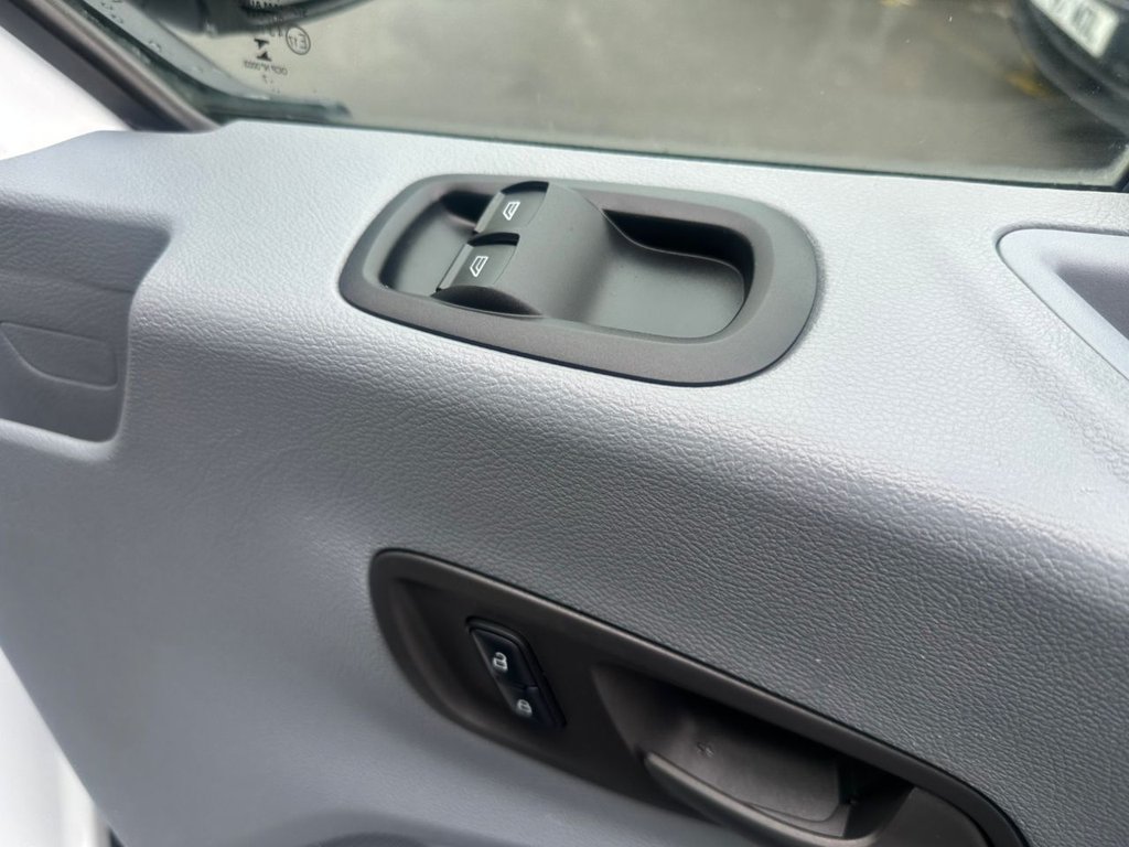Used Ford Transit 2017 for sale - 77388804: Photo 18