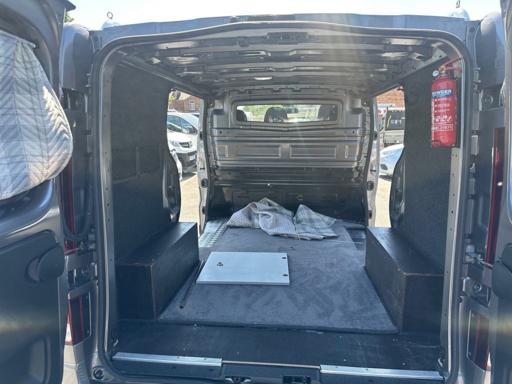 Used Vauxhall Vivaro 2018 for sale - 77666615: Photo 12