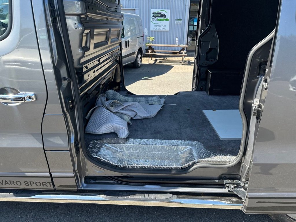 Used Vauxhall Vivaro 2018 for sale - 77666615: Photo 7