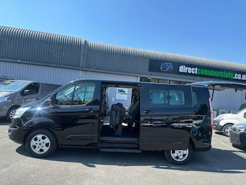 Used Ford Tourneo Custom 2017 for sale - 79442731: Photo