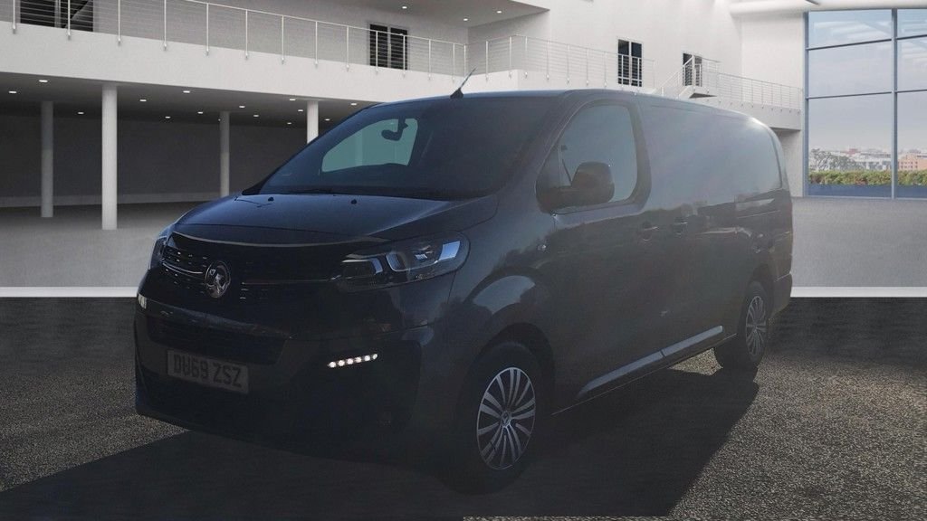 Used Vauxhall Vivaro 2019 for sale - 77133240: Photo 3