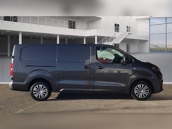 Used Vauxhall Vivaro 2019 for sale - 77133240: Photo
