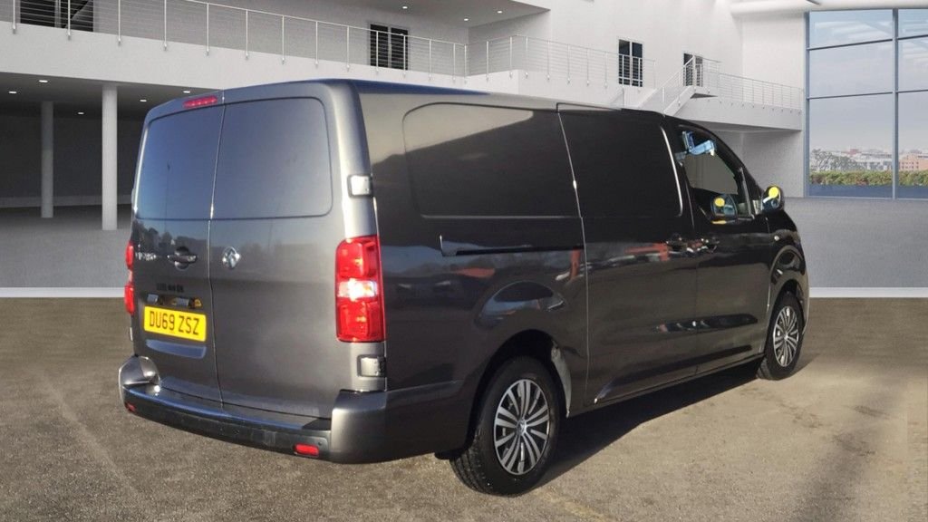 Used Vauxhall Vivaro 2019 for sale - 77133240: Photo 9