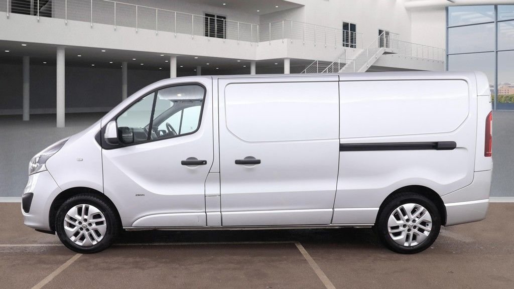 Used Vauxhall Vivaro 2015 for sale - 77534664: Photo 3