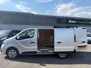 Used Renault Trafic 2017 for sale - 79518110: Photo