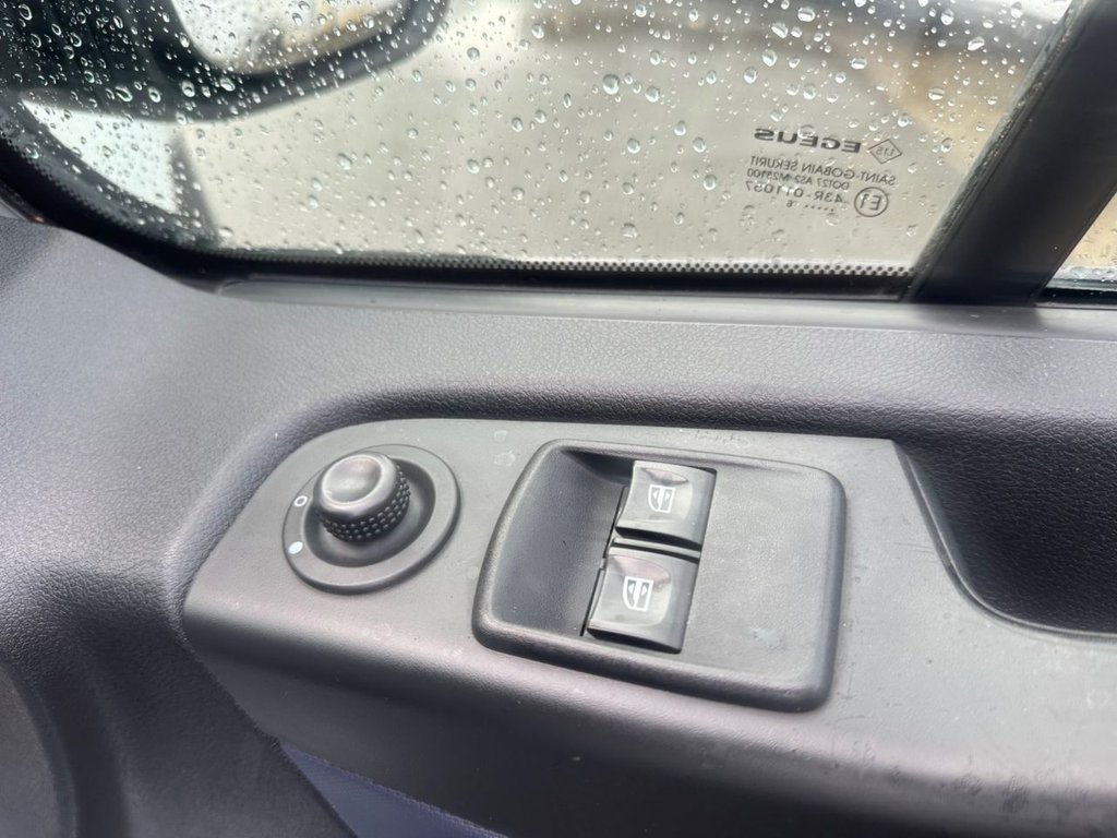 Used Vauxhall Vivaro 2016 for sale - 77199972: Photo 20