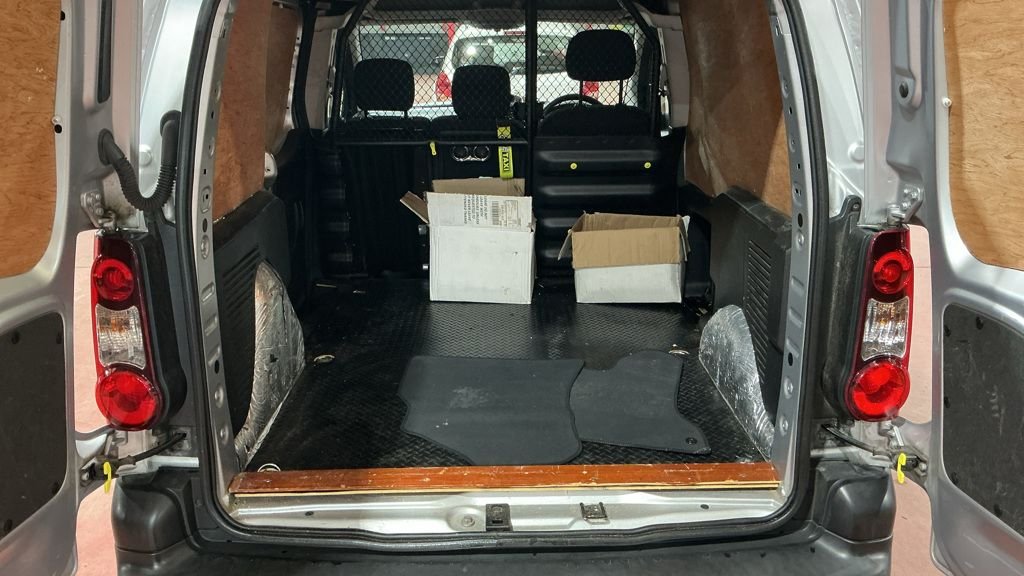 Used Peugeot Partner 2017 for sale - 77636760: Photo 21