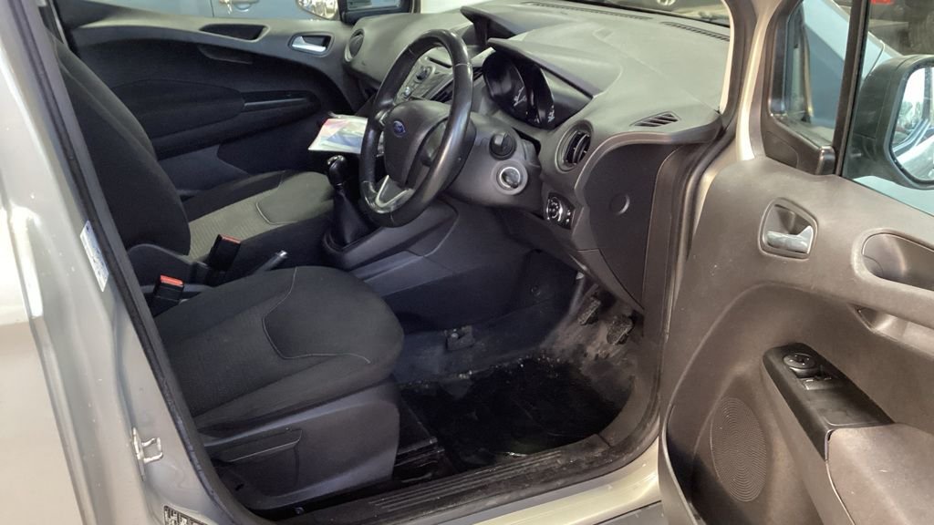 Used Ford Transit Courier 2015 for sale - 77139873: Photo 16