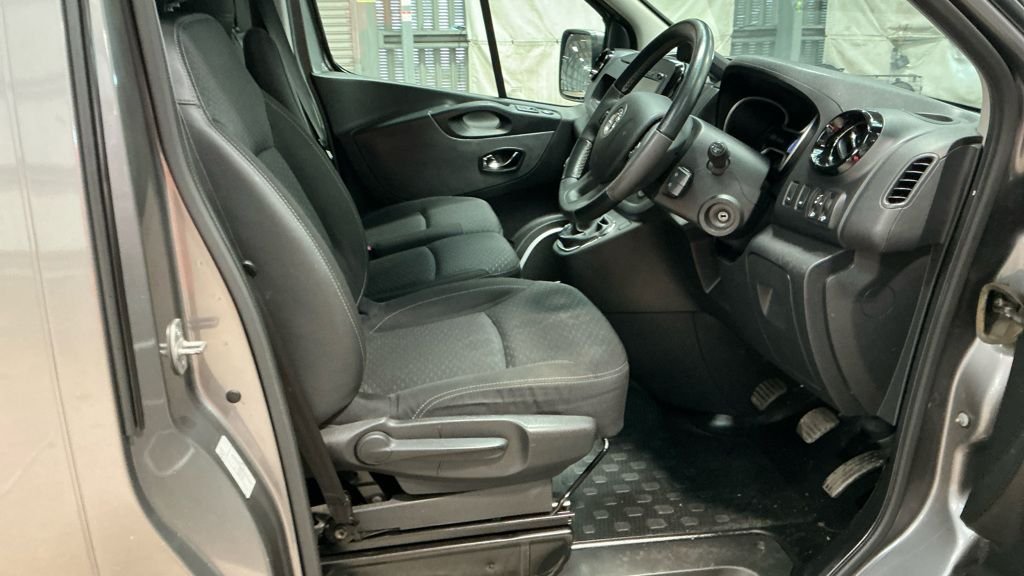 Used Vauxhall Vivaro 2019 for sale - 78030296: Photo 9