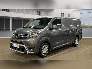 Toyota ProAce feature image