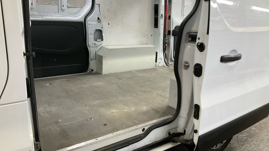 Used Vauxhall Vivaro 2016 for sale - 77680854: Photo 15