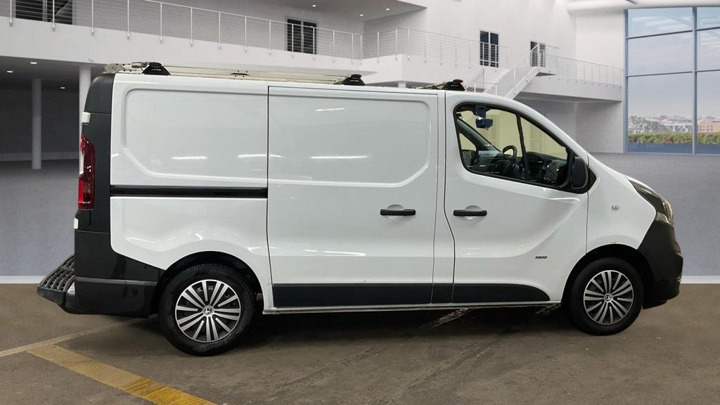 Used Vauxhall Vivaro 2016 for sale - 77680854: Photo 5